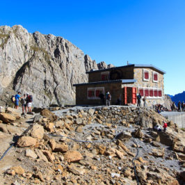 Refuge des Sarradets (refuge de la Brèche de Roland)