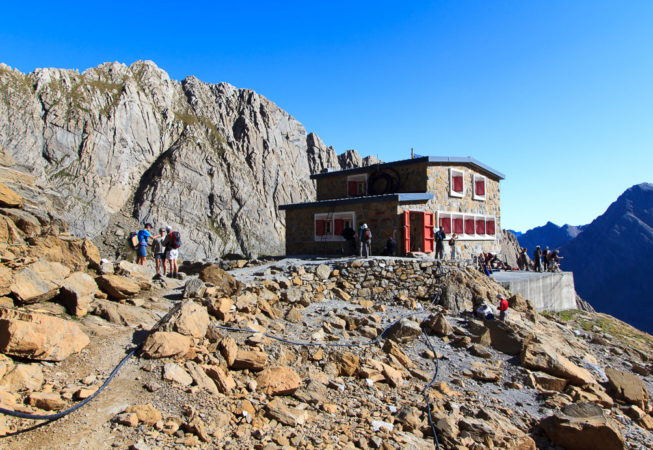 Refuge des Sarradets (refuge de la Brèche de Roland)